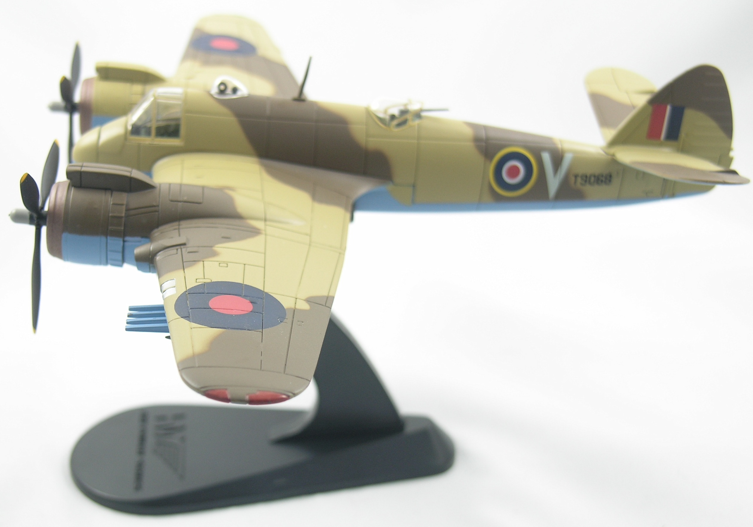 Beaufighter-HA2308-Stand