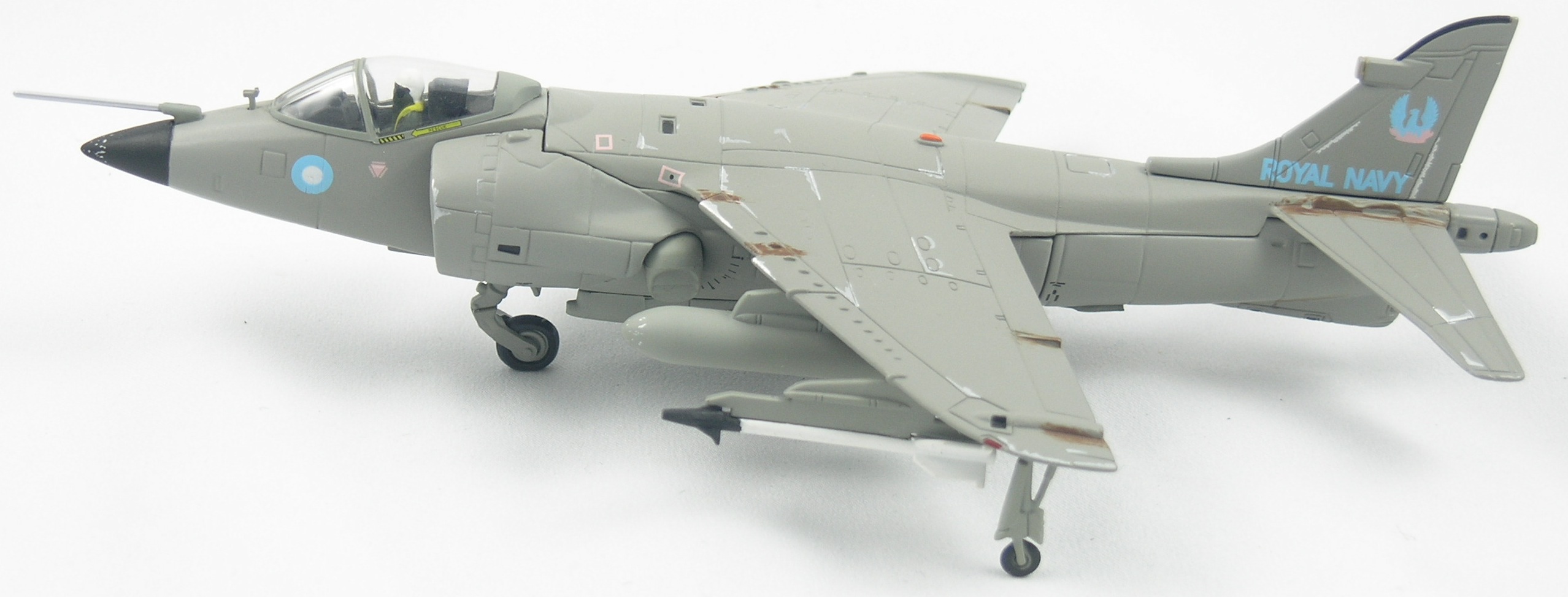 Harrier-AA32406-Top