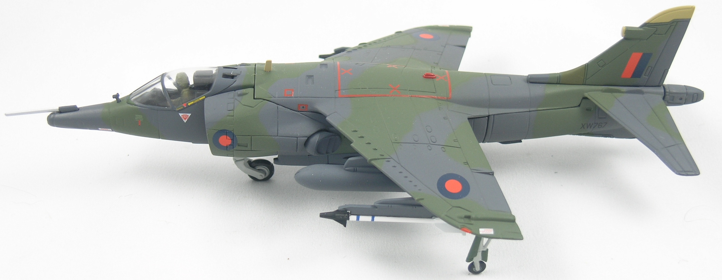 Harrier-AA39901-Top