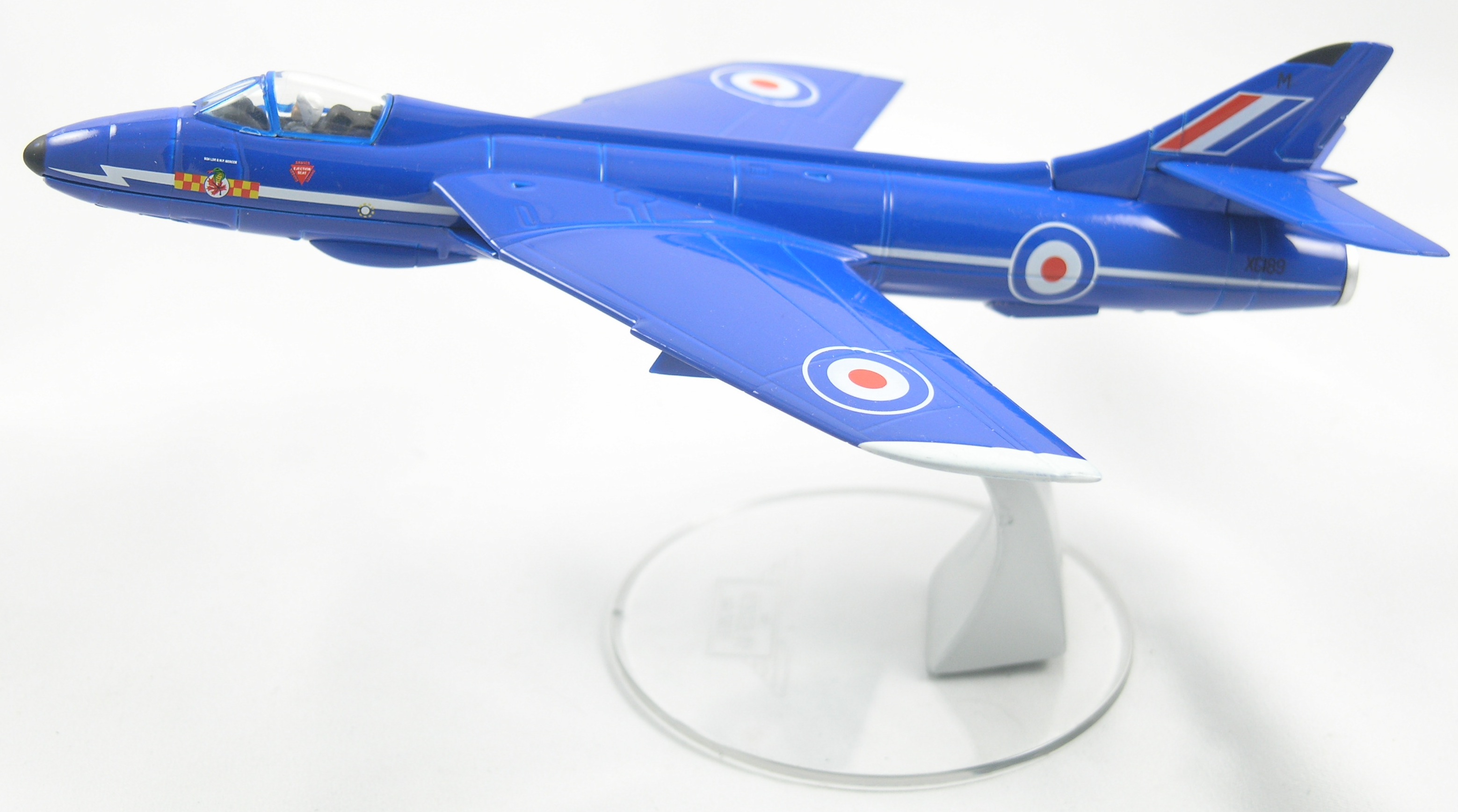 Hunter-AA32701-Stand