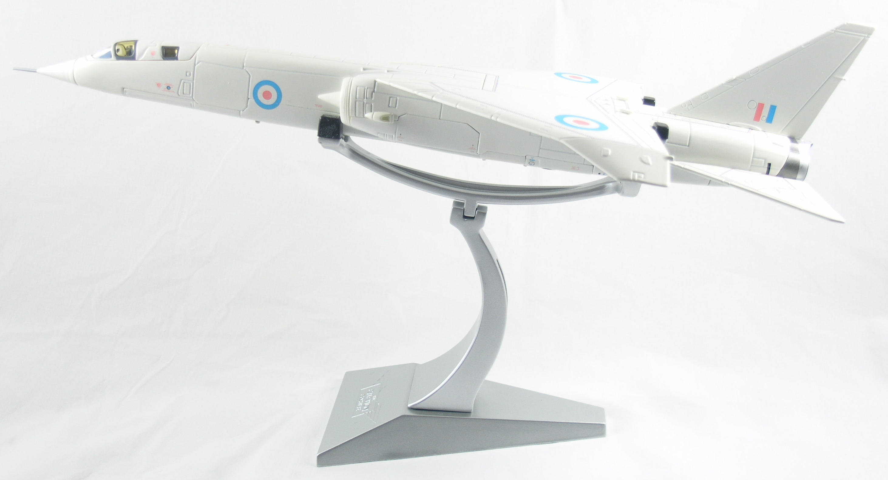 TSR2-AA38603-Stand