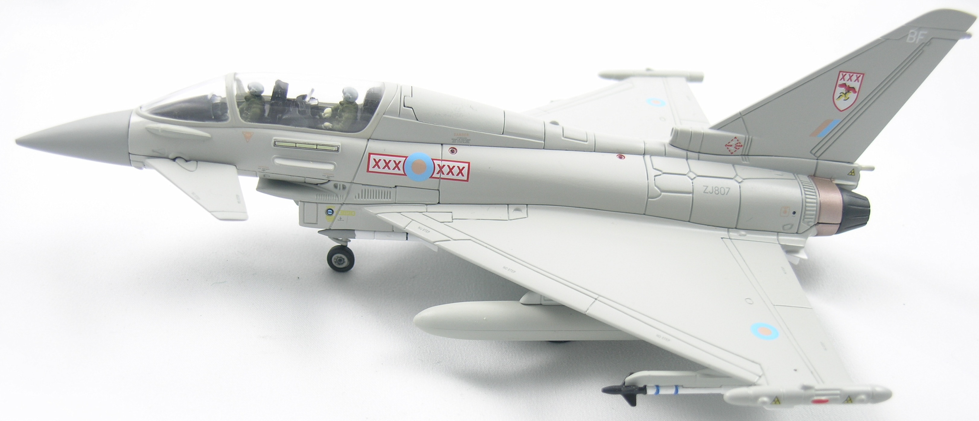 Typhoon-AA36402-Top