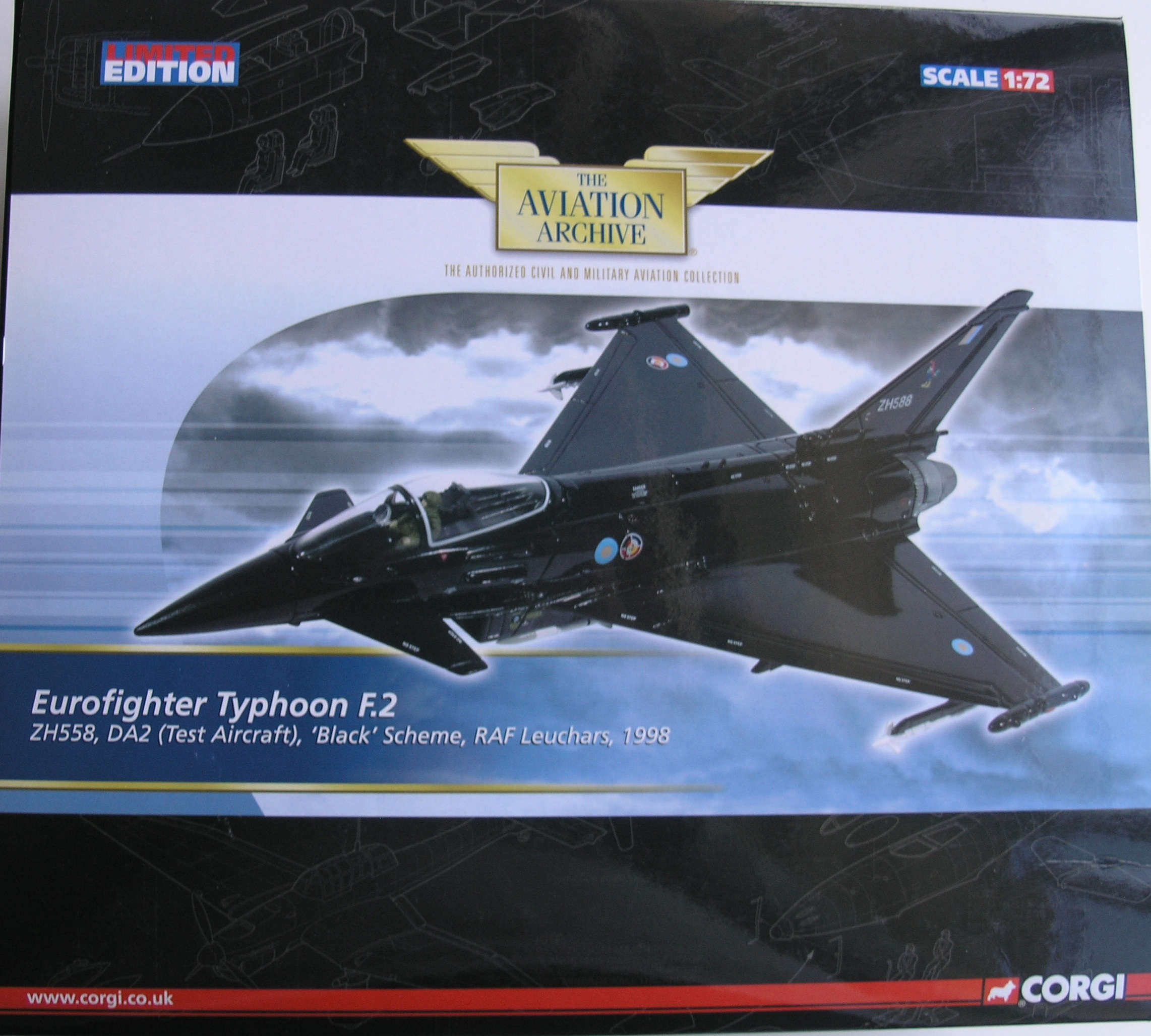 TTyphoon-AA36403-Box