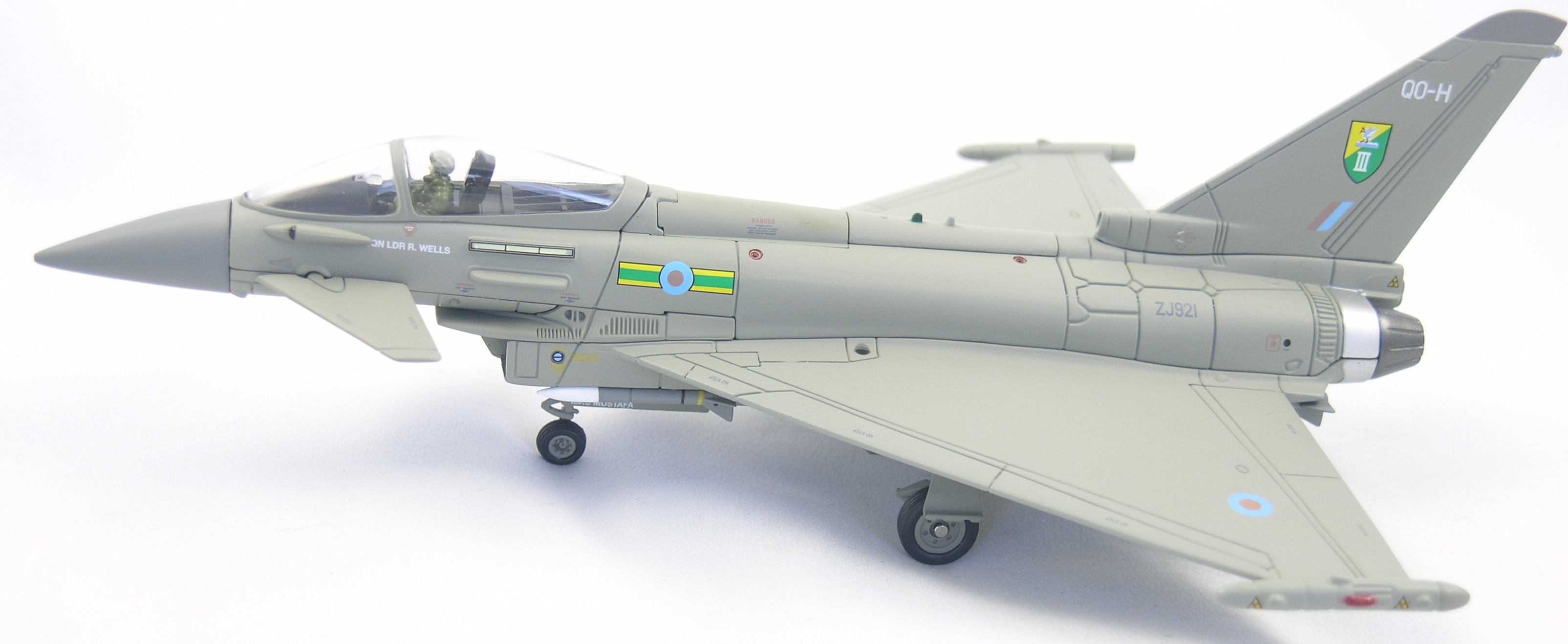 Typhoon-AA36405-Top